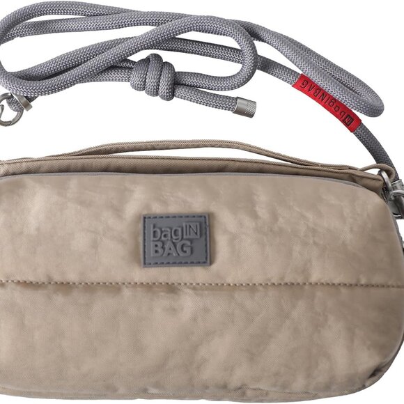 Hyper-Organized Travel Sling Bag: Functionality Meets Fashionable Design - Picture 1 of 8